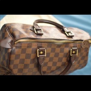 Louis Vuitton speedy